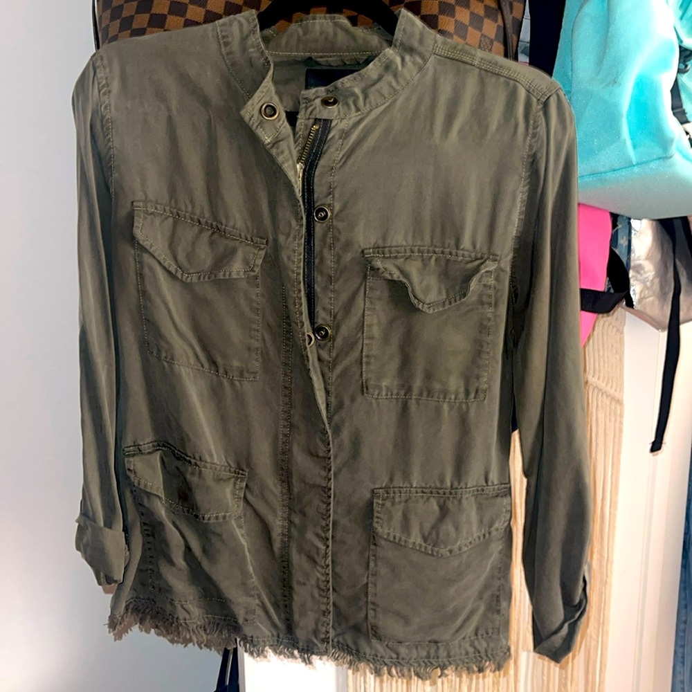 Sanctuary light weight army jacket in army green. Size small